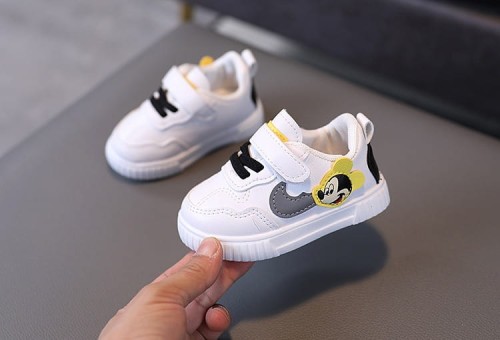 biale-buty-na-co-dzien-dla-baby-boy-girl_description-13.jpg