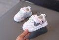 biale-buty-na-co-dzien-dla-baby-boy-girl_description-10.jpg